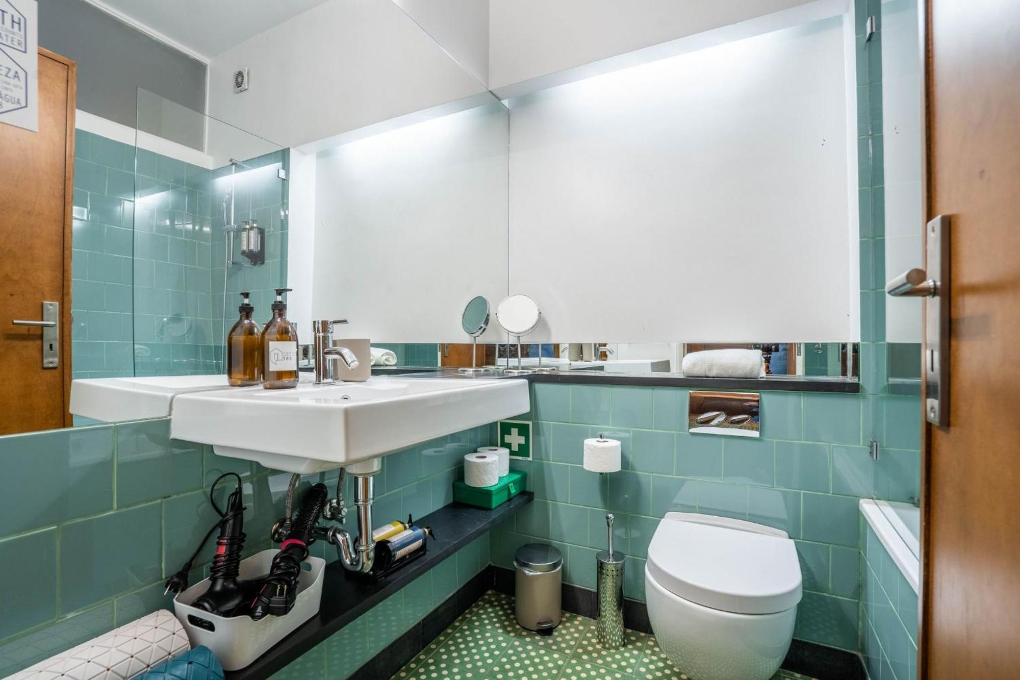 Firmeza388 Charming Flats Apartment Porto Luaran gambar