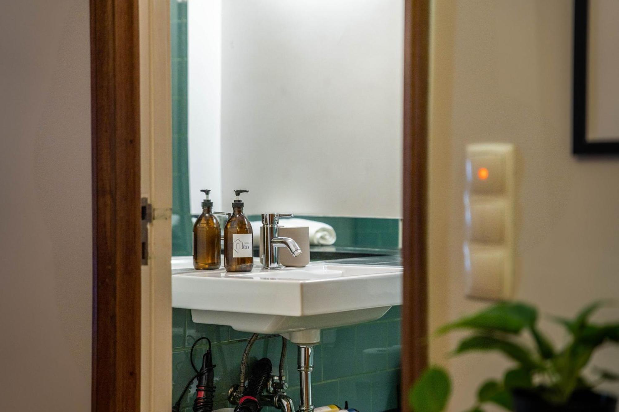 Firmeza388 Charming Flats Apartment Porto Luaran gambar